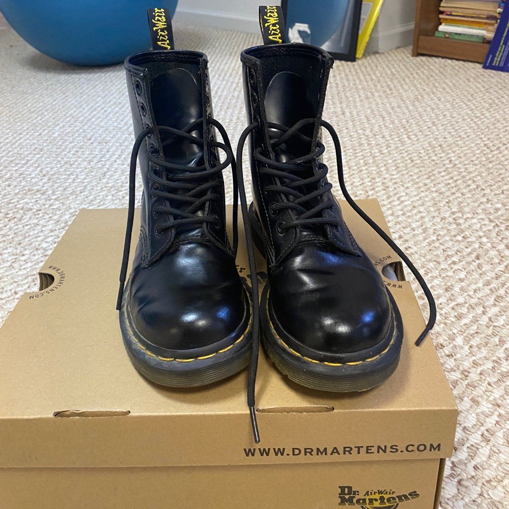 Dr Martens 1460 Women’s Smooth Leather Lace Up Boots